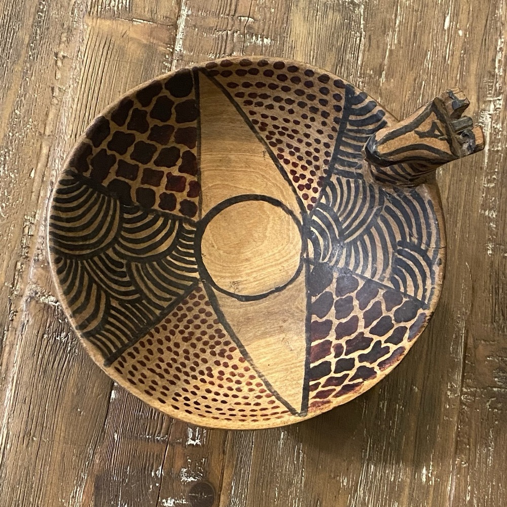 Vintage Hand Carved Zebra Bowl African Folk Art Primitive Hardwood 8 inch